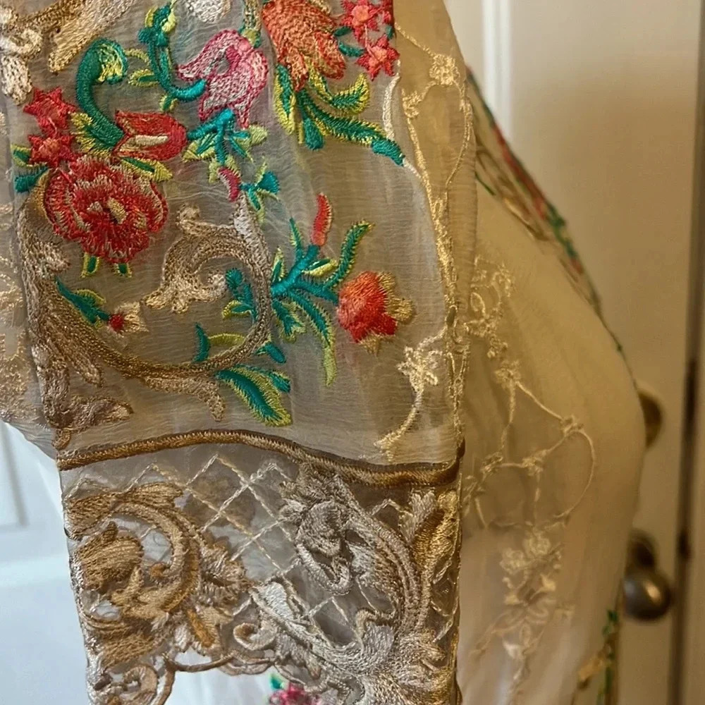 Beautiful 🤩 embroidered Indian tunic top ￼size S - Picture 8 of 15